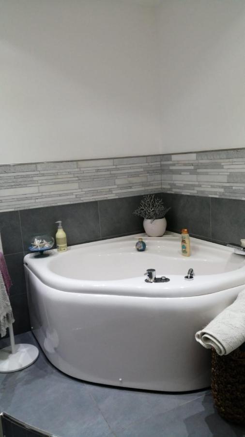 Stella Marina Apartment Прочида Екстериор снимка