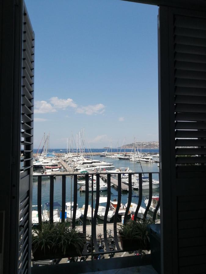 Stella Marina Apartment Прочида Екстериор снимка