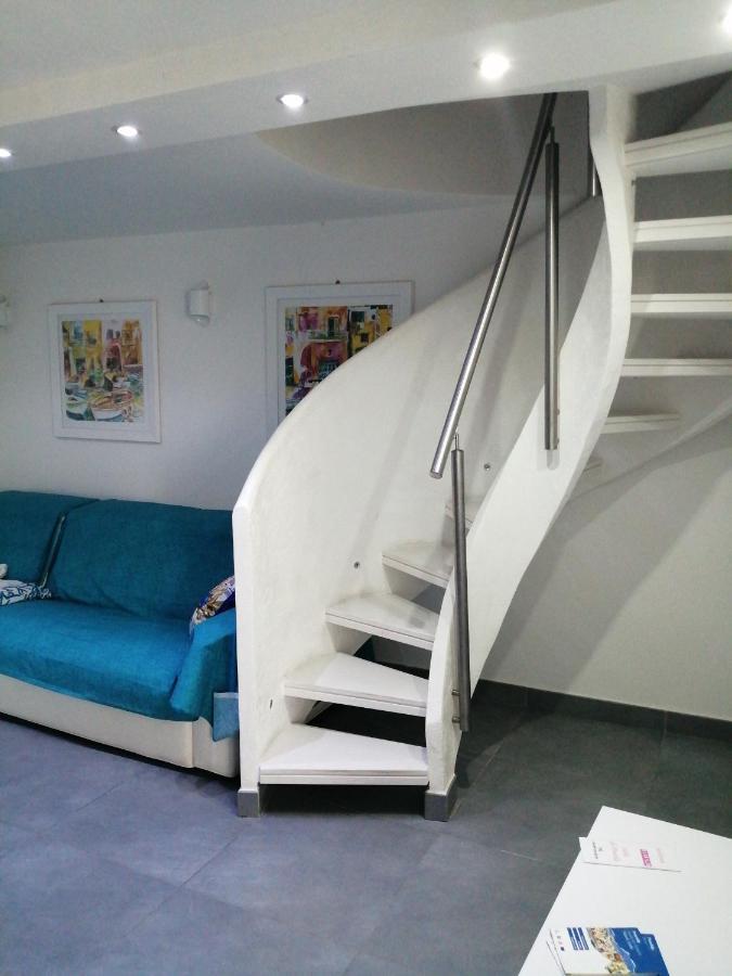 Stella Marina Apartment Прочида Екстериор снимка